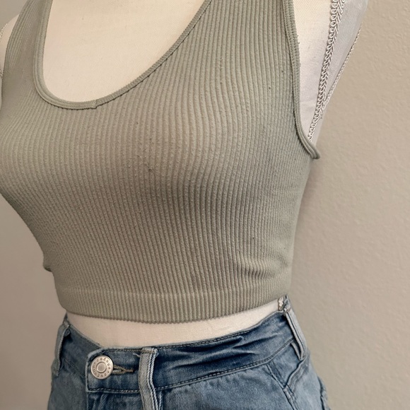 Grey Crew Neck Stretchy Ribbed Racer Back Crop Top Size S/M - Picture 2 of 6